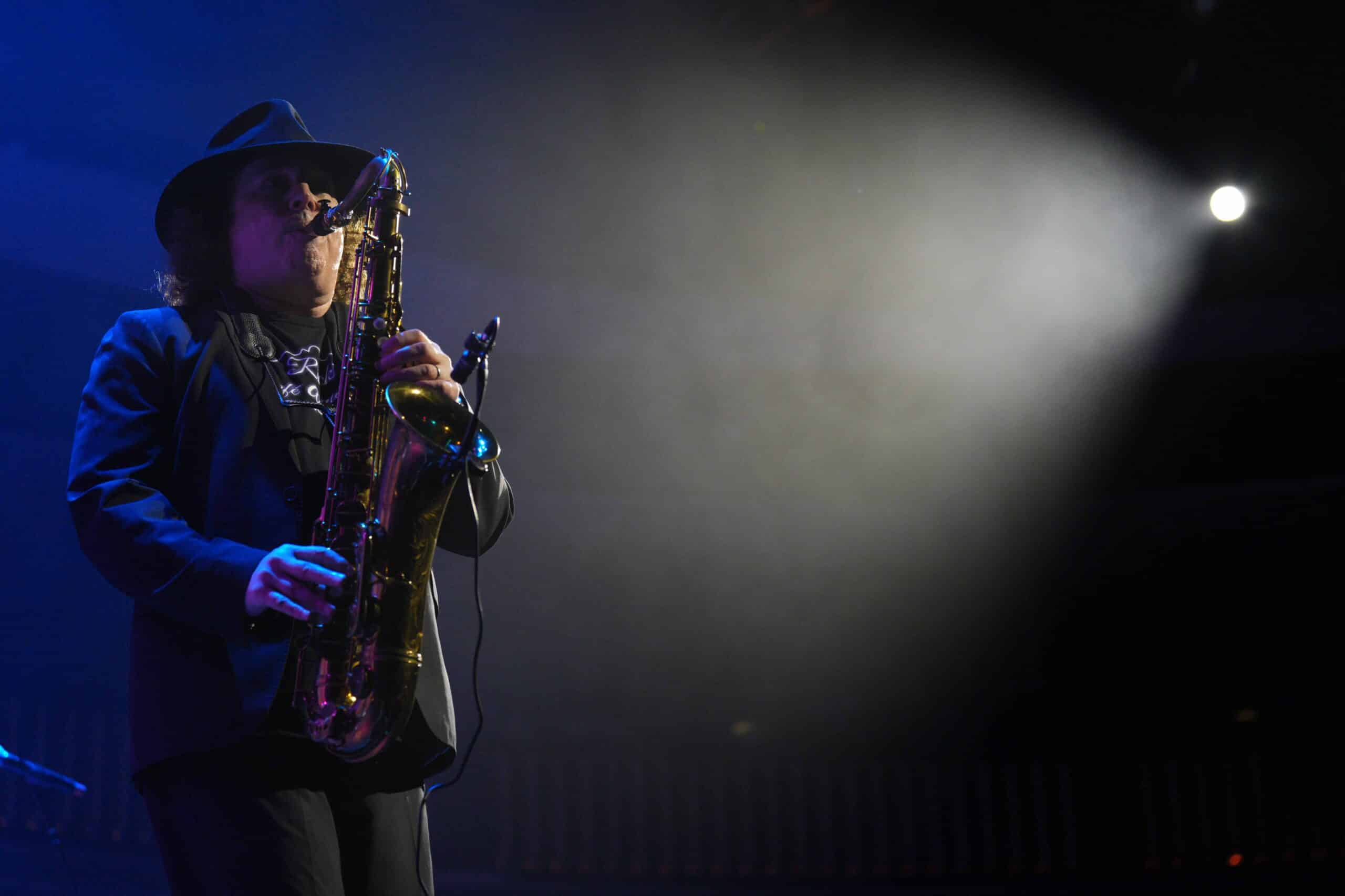 THE SMOOTH JAZZ CRUISE  NIGHTLY MAIN SHOWS